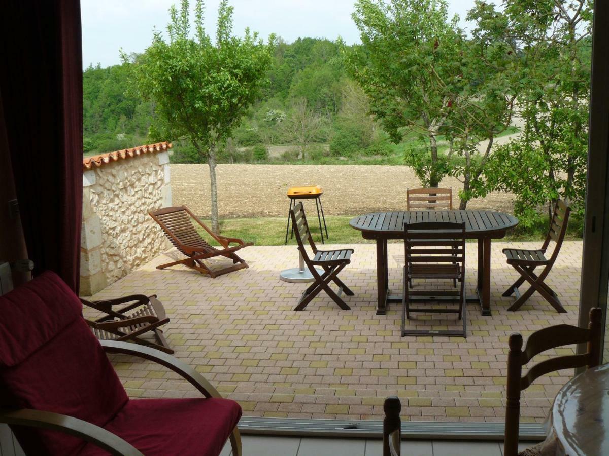 Gite Rural Charentais Les Essards  外观 照片